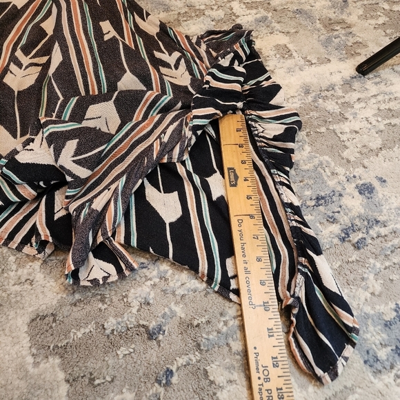 Billabong arrow flowy sleeveless dress. - Picture 11 of 16